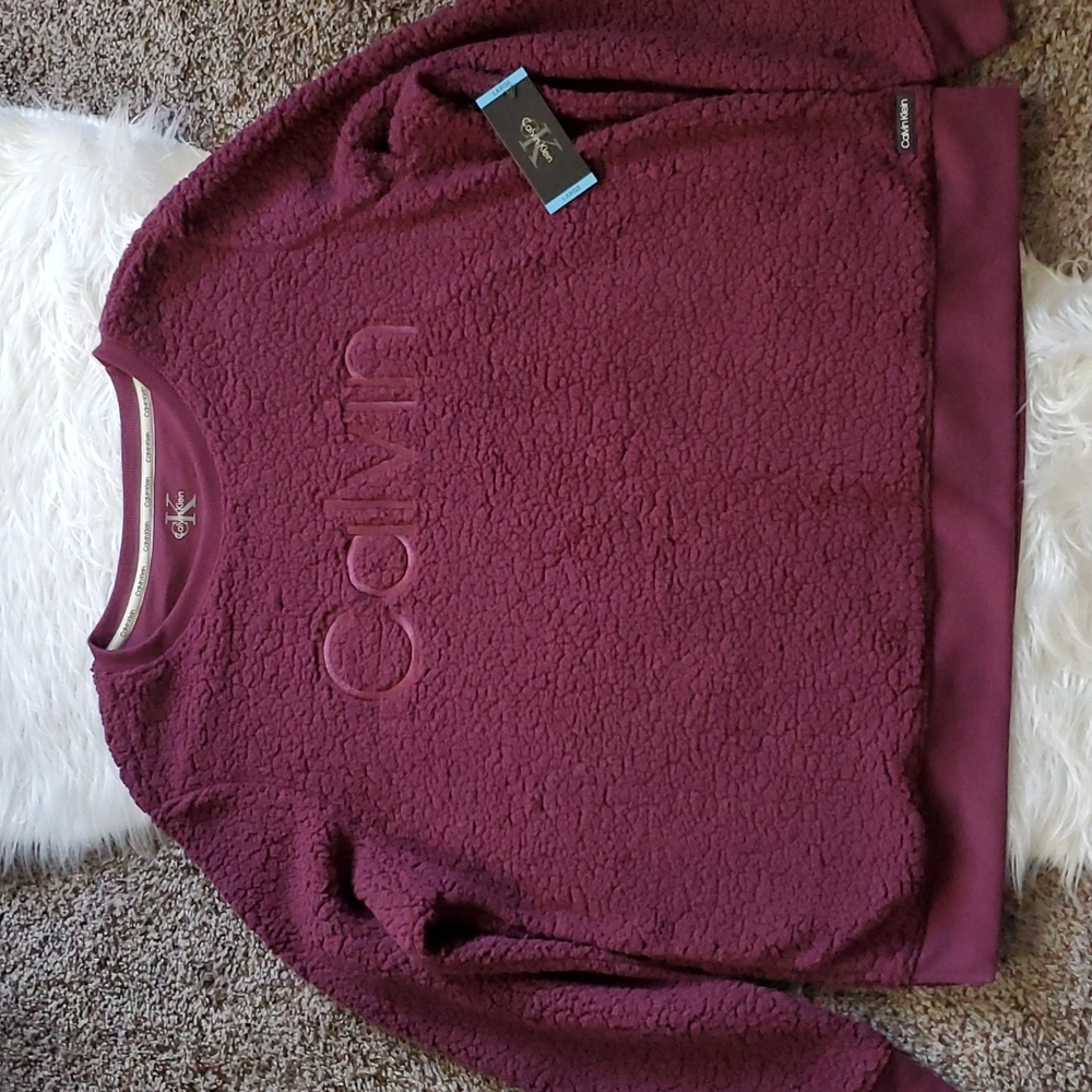 NWT Size Large Calvin Klein fleece sweatshirt!